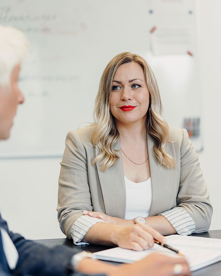 Transparenter Ressourceneinsatz von Zeit, Kapazität und Kosten
